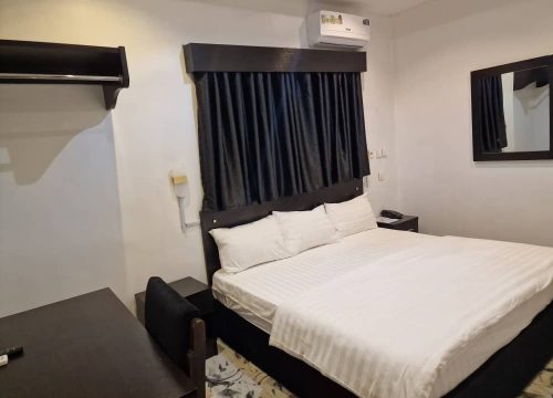 Supreme Room
