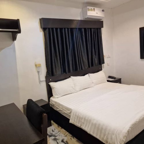 Supreme Room